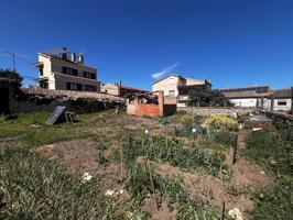 Espectacular solar dentro del pueblo de Santa Margarita de Montbui, soleado, plano en zona tranquila photo 0