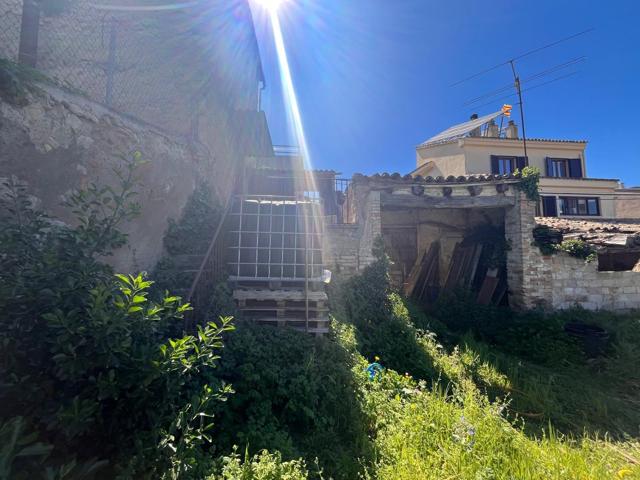 Masia para actualizar dentro del pueblo de Montbui, con jardín y terraza por 80.000 photo 0