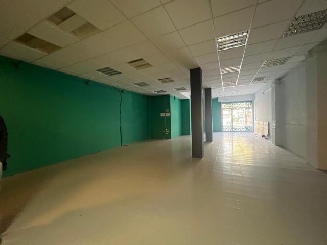 Local en Igualada con 350 m2 por 150.000 Euros. photo 0