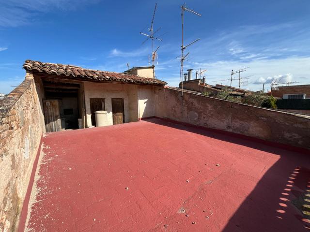 Oportunidad, duplex de 125 m2 a rehabilitar con terraza de 30 m2, con ascensor, orientado al Sur. photo 0