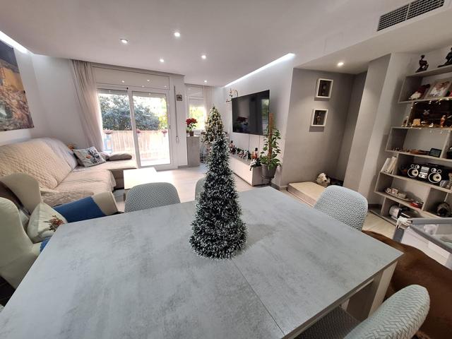 ¡OPORTUNIDAD! PISO DE 3 DORMITORIOS DOBLES CON GRAN TERRAZA, PARKING Y TRASTERO photo 0