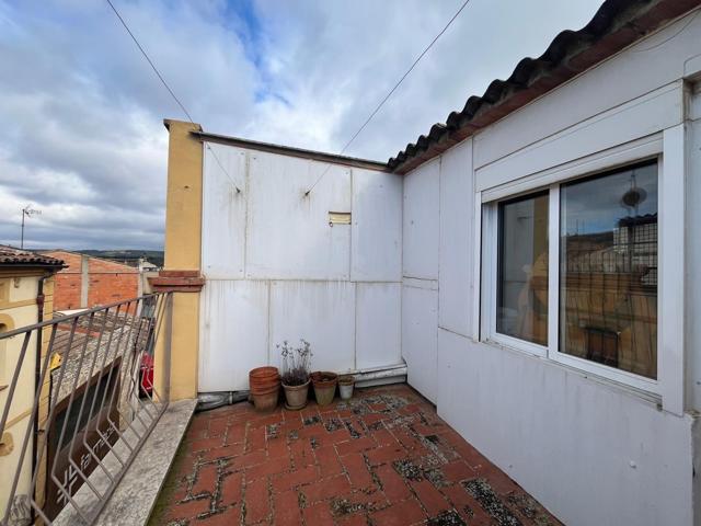 Superoportunidad, casa en centro de Sant Marti de Tous con terraza interior 3 hab y garaje photo 0