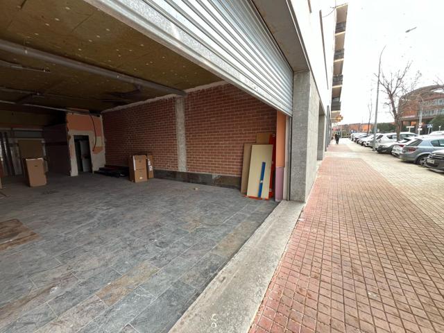 Local comercial con salida de humos en Igualada en Les Comes photo 0