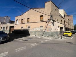 Oportunidad Casa Poble Sec de 260m2 para reformar, 7 dormitorios dobles y terraza. photo 0
