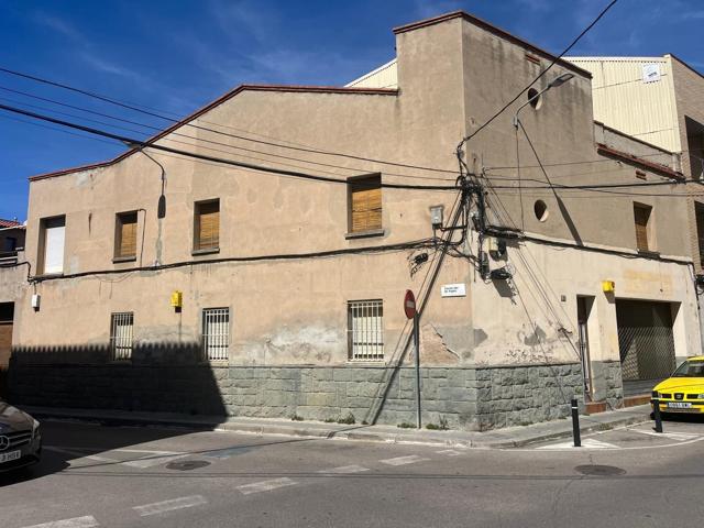 Oportunidad Casa Poble Sec de 260m2 para reformar, 7 dormitorios dobles y terraza. photo 0