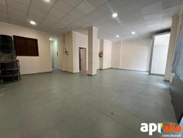 Local Comercial en Centro de Salou de 82m2, cocina, baño por 115.000€. photo 0