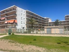 Espectacular planta baja en edificio en primera linea de mar, 3 hab dobles, baño, aseo y piscina photo 0