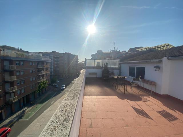 Espectacular Duplex en el Barri de las Flors con 140m2, 3 dormitorios dobles, 2 terrazas. photo 0