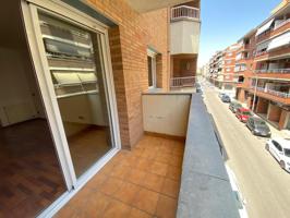 PISO EN IGUALADA PARA ENTRAR A VIVIR CON PARQUING ZONA SETCAMINS photo 0