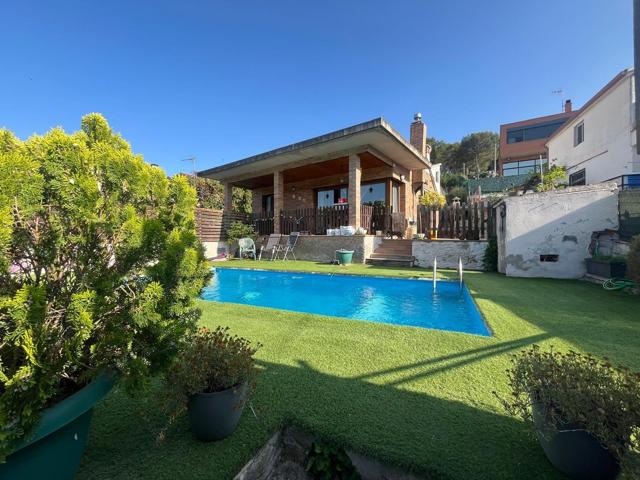 Espectacular casa en Les Garrigues en La Pobla de Claramunt, espaciosa con piscina, en estado impecable para entrara vivir. photo 0