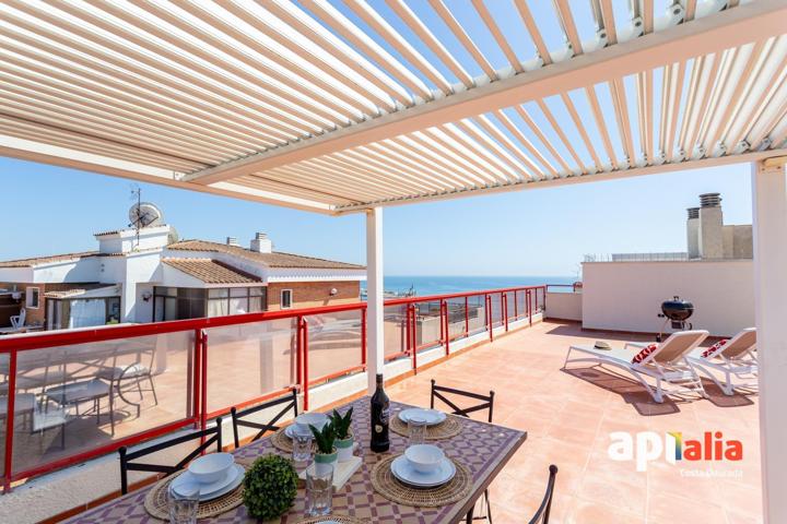 ESPECTACULAR ÀTICO con terraza de 100m², parking incluido y primera linea de playa! photo 0