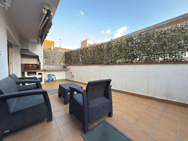 Espectacular piso con gran terraza con salida desde comedor, garaje para dos coches y trastero y terraza solarium photo 0