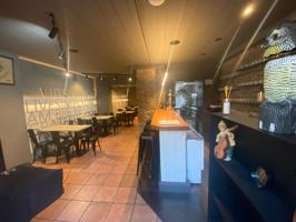 Venta local Restaurante en zona Passeig Verdaguer Igualada delante zona ajardinada photo 0