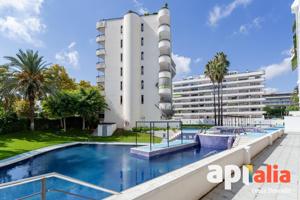 Acogedor piso de 2 habitaciones con terraza y piscina en Salou! photo 0