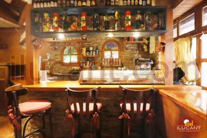 Oportunidad Bar-Cafeteria en Traspaso -- NO TIENE SALIDA DE HUMOS photo 0