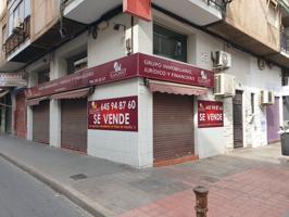 VENTA POR TRASLADO--OFICINA FUNCIONANDO 16 AÑOS----ESQUINA CON GRAN PASO DE GENTE Y COCHES photo 0