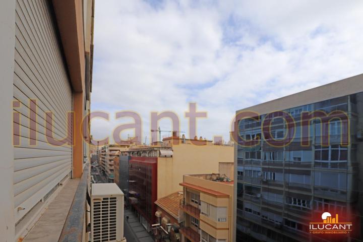 Piso En venta en Centro, Alicante photo 0