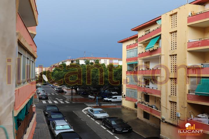 **Piso en Virgen del Carmen, Alicante – Luminoso ** photo 0
