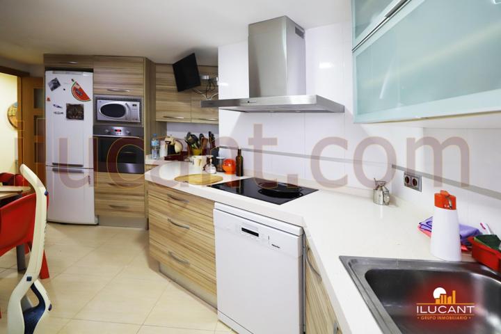 Vivienda completamente reformada, lista para entrar a vivir. photo 0