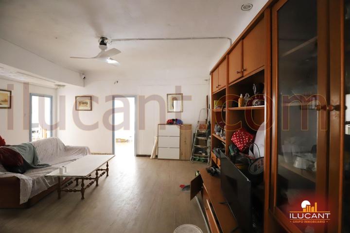 Piso En venta en Centro, Alicante photo 0