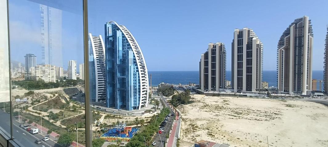 Apartamento de altas calidades en zona residencial. photo 0