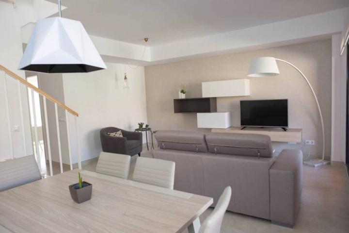 BUNGALOW NUEVO A 5 MINUTOS DE ELCHE, ZONA DE LUJO photo 0