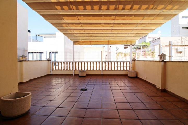 TU CHALET DENTRO DE LA CIUDAD, NO TE FALTARA NI UN DETALLE. photo 0