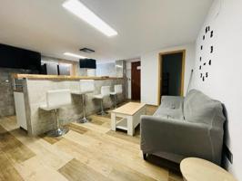 Piso de 5 habitaciones super reformado para estudiantes photo 0