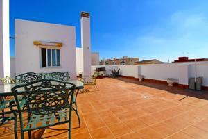 INCREIBLE BUNGALOW CON 7 DORMITORIOS, 4 BAÑOS Y TERRAZA PRIVADA DE MAS DE 90 M2 photo 0
