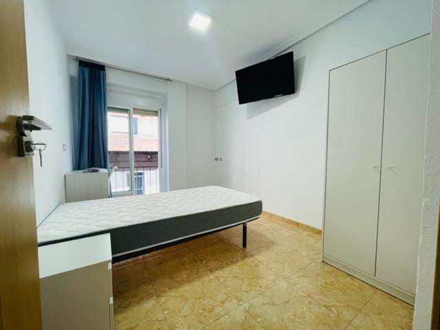 PISO muy cerca de la universidad photo 0