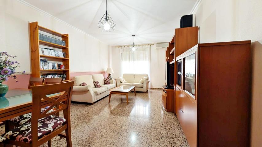 ¡TU NUEVO HOGAR TE ESPERA, AMPLIO, LUMINOSO Y IMPECABLE! photo 0