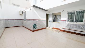 ¡JUNTO CORAZÓN DE JESUS, 125 M2, PATIO DE 20 M2, CON ASCENSOR! photo 0