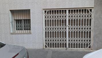 ¡LOCAL COMERCIAL, 90 M2, JUNTO CALLE DIAGONAL, PERFECTO ESTADO! photo 0