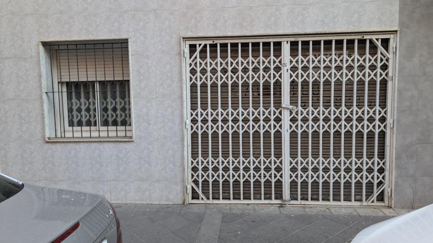 ¡LOCAL COMERCIAL, 90 M2, JUNTO CALLE DIAGONAL, PERFECTO ESTADO! photo 0