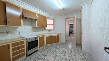 JUNTO AVDA LIBERTAD, 2º PISO REAL A LA VENTA EN ZONA CARRUS-CAMINO MAGROS photo 0