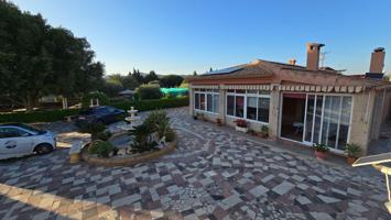 CHALET CON PISCINA A UN PASO DE ELCHE photo 0