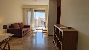 Piso de una habitación con terraza y mucha luz photo 0