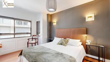 Magnífico piso amueblado en el centro de Valencia, de cuatro dormitorios, con plaza de garaje. photo 0