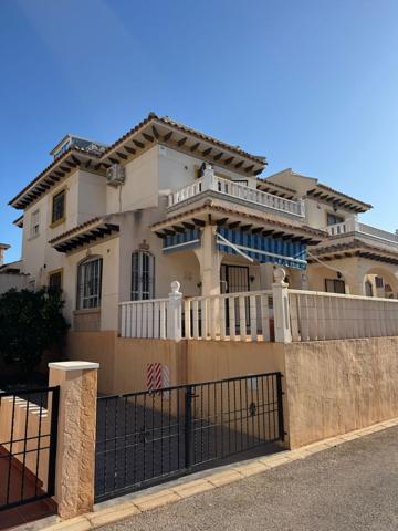 Unifamiliar Pareada En venta en Lomas De Cabo Roig-Los Dolses, Orihuela Costa photo 0