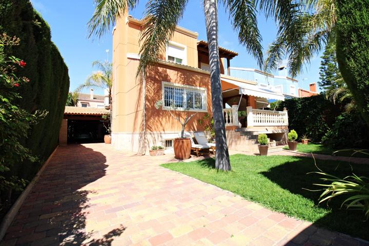 CHALET EN VALVERDE, ZONA URBANA, A UN PASO DE LA PLAYA Y LISTO PARA ENTRAR A VIVIR. photo 0