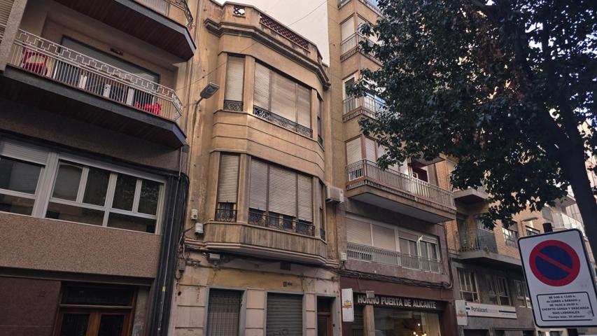 EDIFICIO DE TRES PLANTA mas TERRAZA photo 0