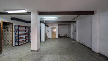 LOCAL CON PATIO EN VENTA ZONA TOSCAR photo 0