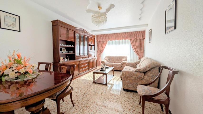 ¡AMPLIA VIVIENDA DE 4 DORMITORIOS CON ASCENSOR Y GARAJE¡ photo 0