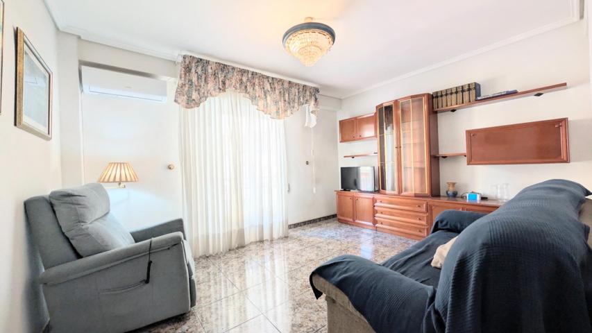 RAVAL, 1º REAL, LISTO PARA ENTRAR A VIVIR, 3 DORMITORIO, BAÑO Y PATIO TECHADO – ¡TU OPORTUNIDAD DE VIVIR EN EL CORAZÓN DE LA CIUDAD! photo 0