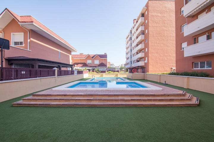 2 Habitaciones, 2 baños, piscina, plaza de garaje photo 0