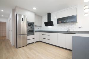 Planta baja reformada en zona plaza crevillente con dos habitaciones dos baños , terraza y dos despensas. photo 0