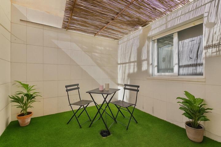 PLANTA BAJA CON ENTRADA INDEPENDIENTE DE 2 HABITACIONES Y 2 BAÑOS CON 2 PATIOS photo 0