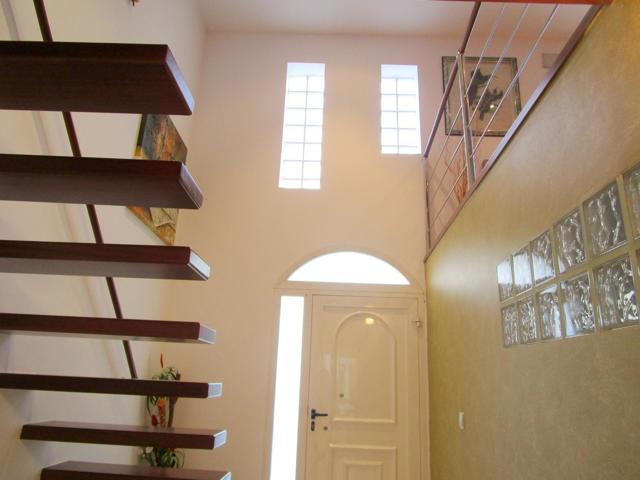 CASA REFORMADA CON MUY BUEN GUSTO photo 0