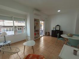 SE VENDE PISO EN EL CENTRO TRADICIONAL DE ALICANTE photo 0