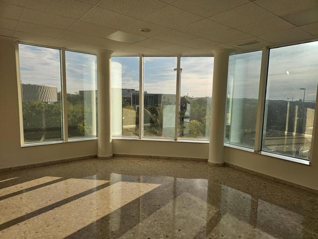 MAGNIFICAS OFICINAS EN ALQUILER EN PARQUE EMPRESARIAL photo 0